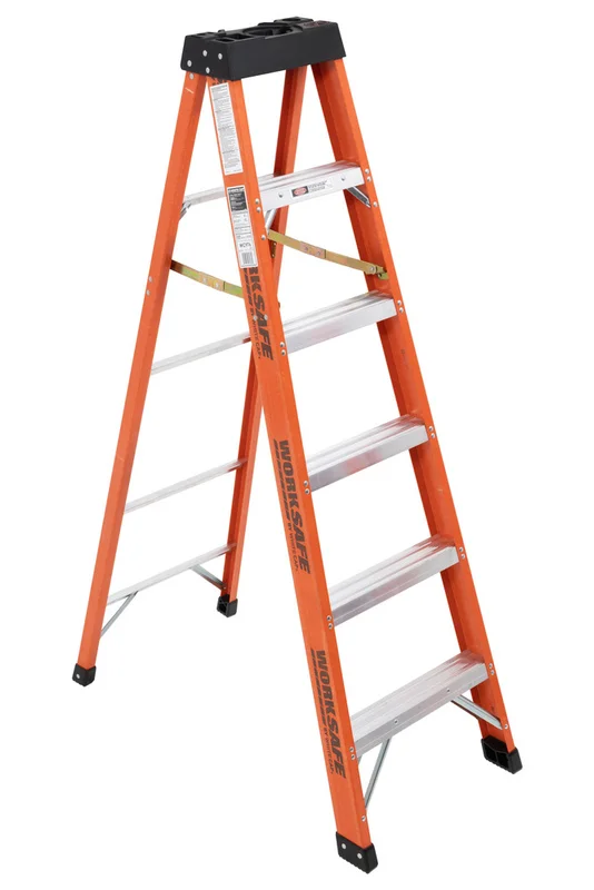4' F/G STEP LADDER TYPE 1A WERNER